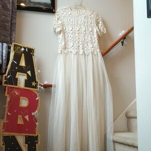 Vintage Elegant Cream Lace Formal Evening Dress